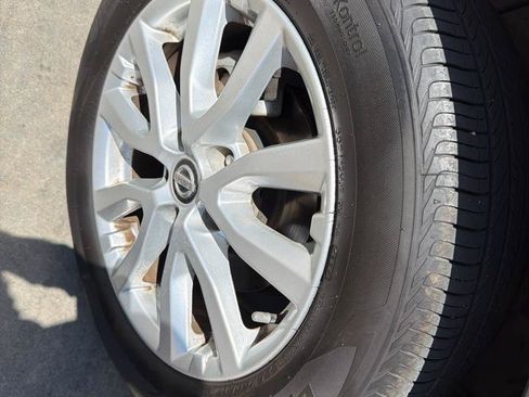 Used 2020 Nissan Rogue Sport S w/ Appearance Package FWD image 35
