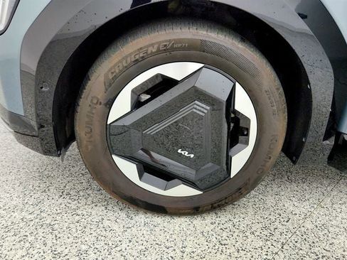 Used 2024 Kia EV9 Land AWD/4WD image 9