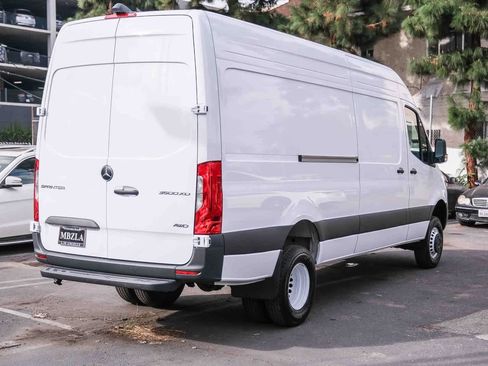 Used 2025 Mercedes-Benz Sprinter 3500 image 4