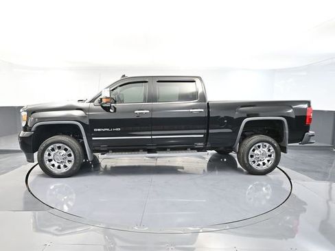 Used 2016 GMC Sierra 2500 Denali image 9