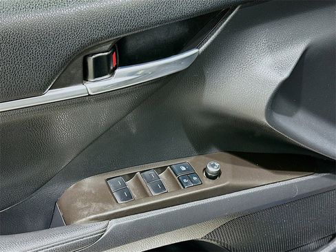 Used 2021 Toyota Camry XSE w/ Carpet Mat Package (TMS) image 18