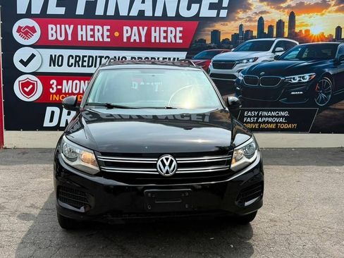 Used 2017 Volkswagen Tiguan Limited w/ Premium Package AWD/4WD image 2