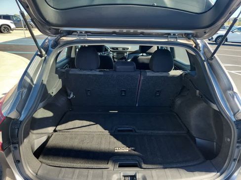 Used 2020 Nissan Rogue Sport SV image 13