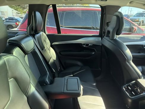 Used 2018 Volvo XC90 T5 Momentum w/ Convenience Package image 5