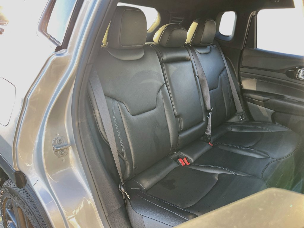 Used 2025 Jeep Compass Limited w/ Sun & Sound Group AWD/4WD image 26