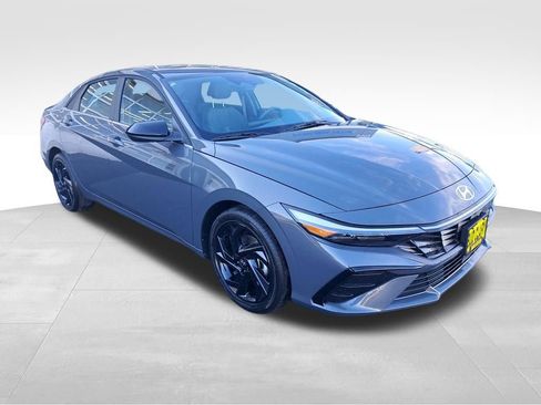 New 2026 Hyundai Elantra SEL Sport Premium FWD image 8