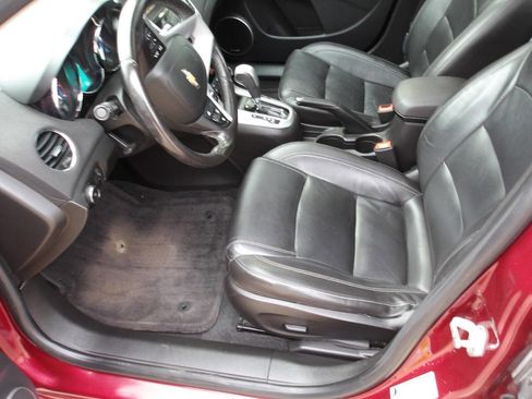 Used 2016 Chevrolet Cruze LT w/ Sun, Sound and Sport Package FWD image 6
