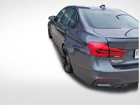 Used 2018 BMW M3 RWD image 8