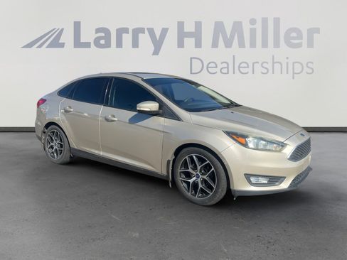 Used 2018 Ford Focus SEL image 7