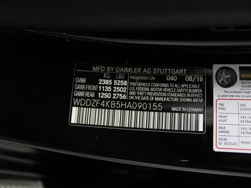 Used 2017 Mercedes-Benz E 300 4MATIC image 35