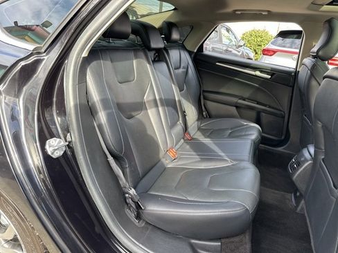 Used 2019 Ford Fusion Titanium image 10