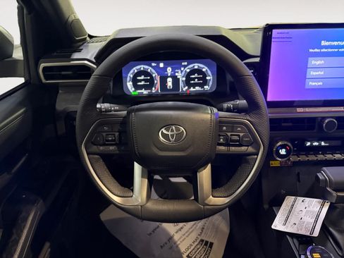 Used 2025 Toyota Tacoma 4x4 Double Cab Hybrid image 19