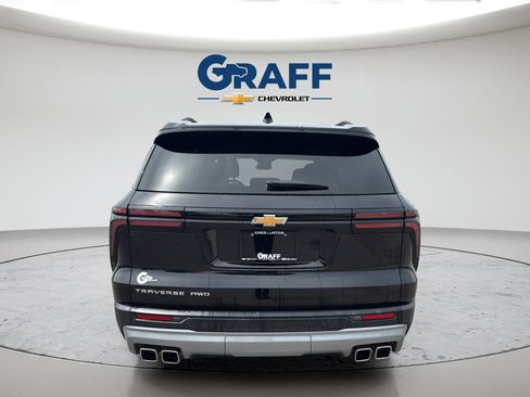 Used 2025 Chevrolet Traverse LT AWD/4WD image 6