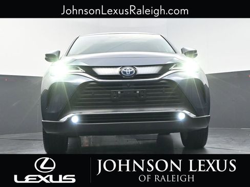 Used 2024 Toyota Venza Limited AWD/4WD image 15