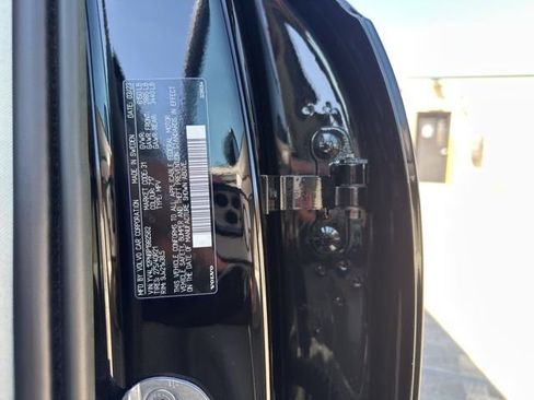 Certified 2023 Volvo XC90 B5 Plus w/ Protection Package Premier image 33