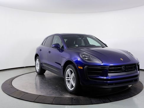 Used 2025 Porsche Macan image 27