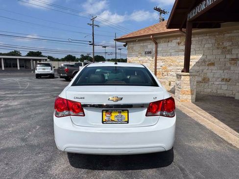 Used 2013 Chevrolet Cruze LT FWD image 3