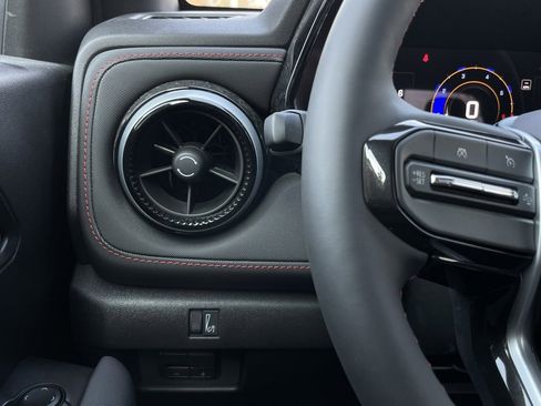 New 2026 Chevrolet Colorado Z71 w/ Z71 Convenience Package 2 image 13