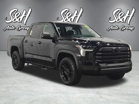Used 2024 Toyota Tundra SR5 w/ SR5 Premium Package AWD/4WD image 2