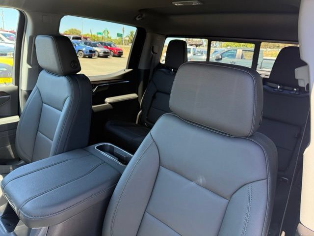 New 2026 Chevrolet Silverado 1500 RST w/ Dark Appearance Package AWD/4WD image 11