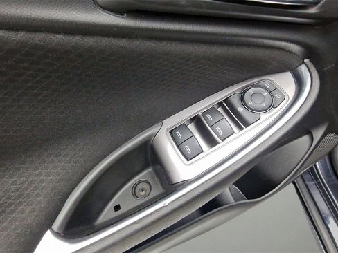 Used 2022 Chevrolet Malibu LT image 13