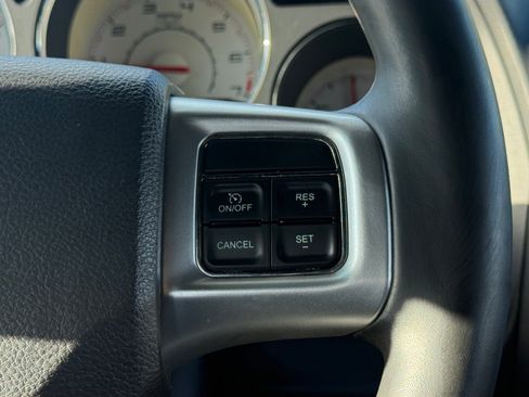Used 2012 Dodge Challenger SXT Plus RWD image 19