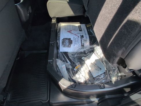 Used 2025 Toyota Tacoma Limited image 15