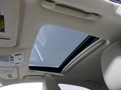 Used 2018 Lexus IS 300 AWD image 25