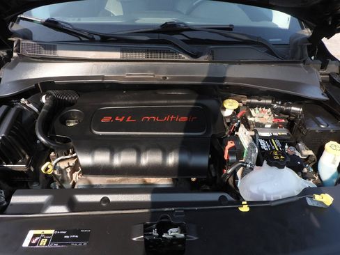 Used 2021 Jeep Compass Limited AWD/4WD image 16