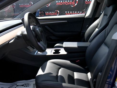 Used 2022 Tesla Model 3 Standard Range RWD image 17