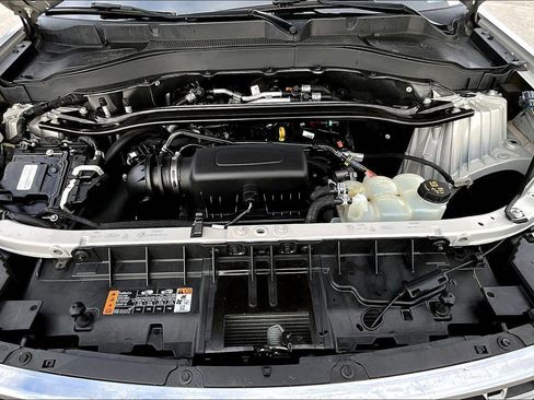 Used 2022 Ford Explorer Limited image 11