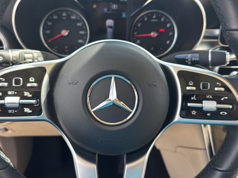 Used 2022 Mercedes-Benz GLC 300 w/ Premium Package Lite image 24