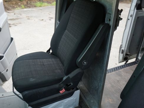 Used 2015 Freightliner Sprinter 2500 image 18