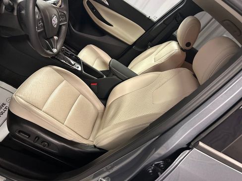Used 2020 Buick Encore GX Essence w/ Advanced Technology Package AWD/4WD image 10