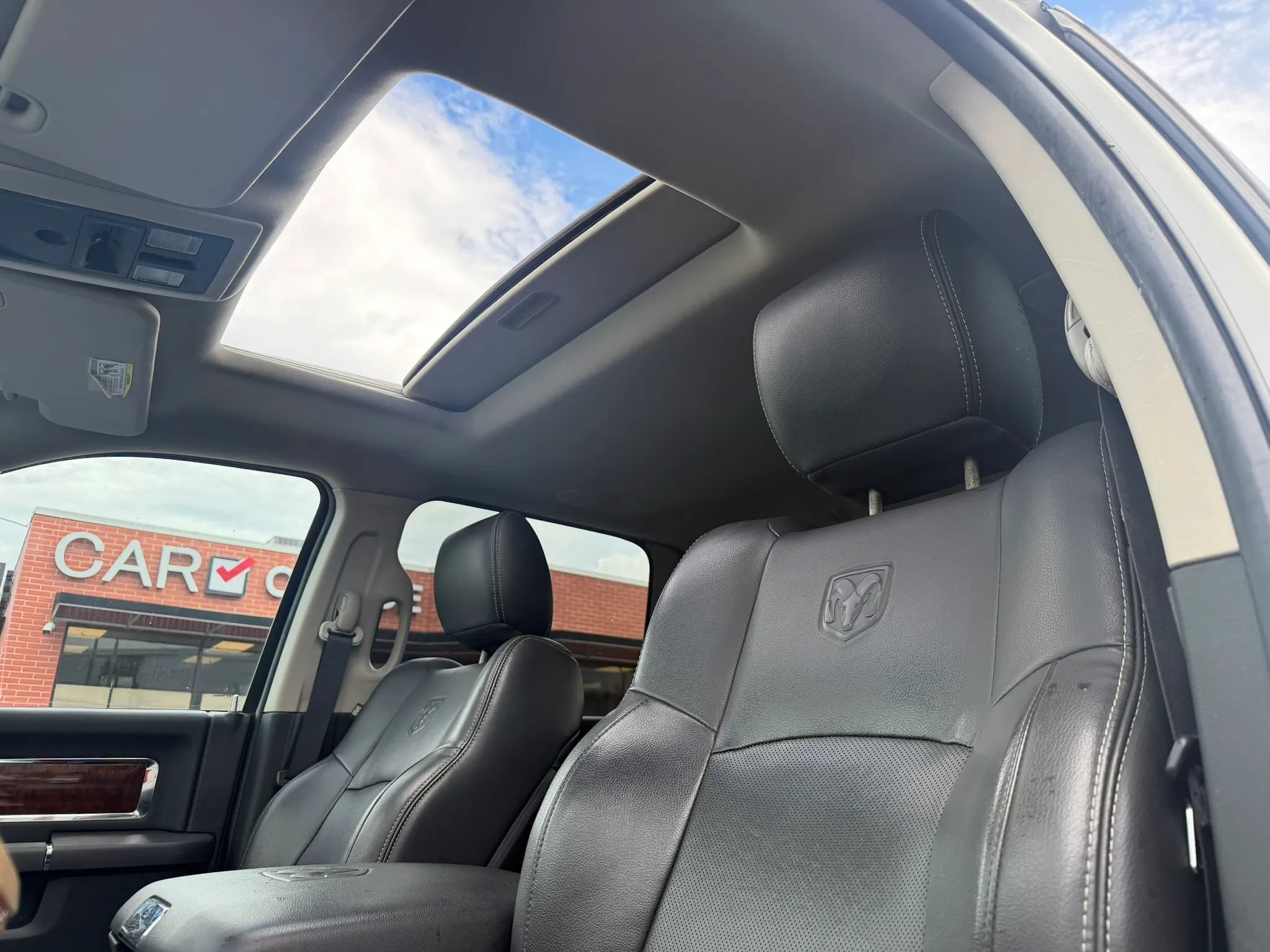 Used 2012 RAM 1500 Laramie RWD image 9