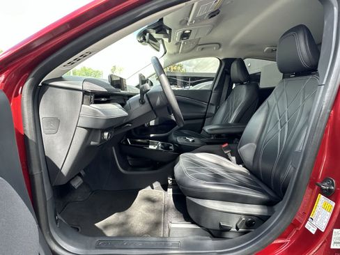 Used 2022 Ford Mustang Mach-E Select image 2