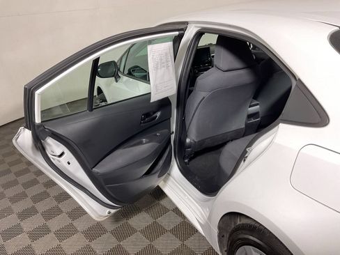 Used 2022 Toyota Corolla LE FWD image 31
