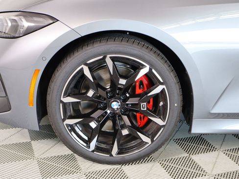 New 2026 BMW 330i Sedan w/ M Sport Package RWD image 18