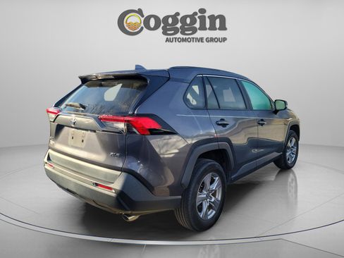 Certified 2022 Toyota RAV4 XLE w/ Convenience Package image 5