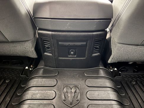 Used 2018 RAM 2500 Big Horn w/ Harvest Edition image 27
