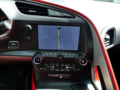 Used 2015 Chevrolet Corvette Z06 w/ Z07 Performance Package image 23