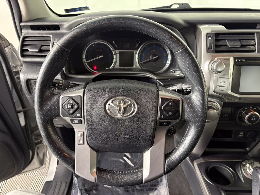 Used 2016 Toyota 4Runner SR5 AWD/4WD image 15