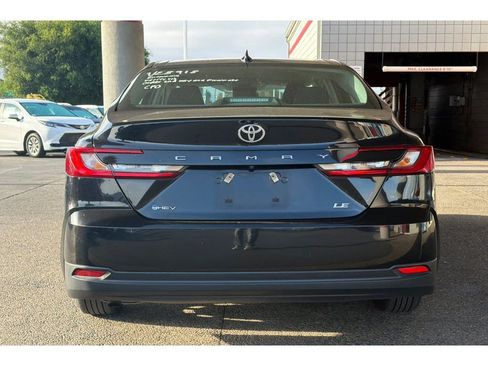 Used 2025 Toyota Camry LE image 6