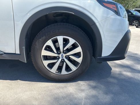 Used 2020 Subaru Outback Premium image 4