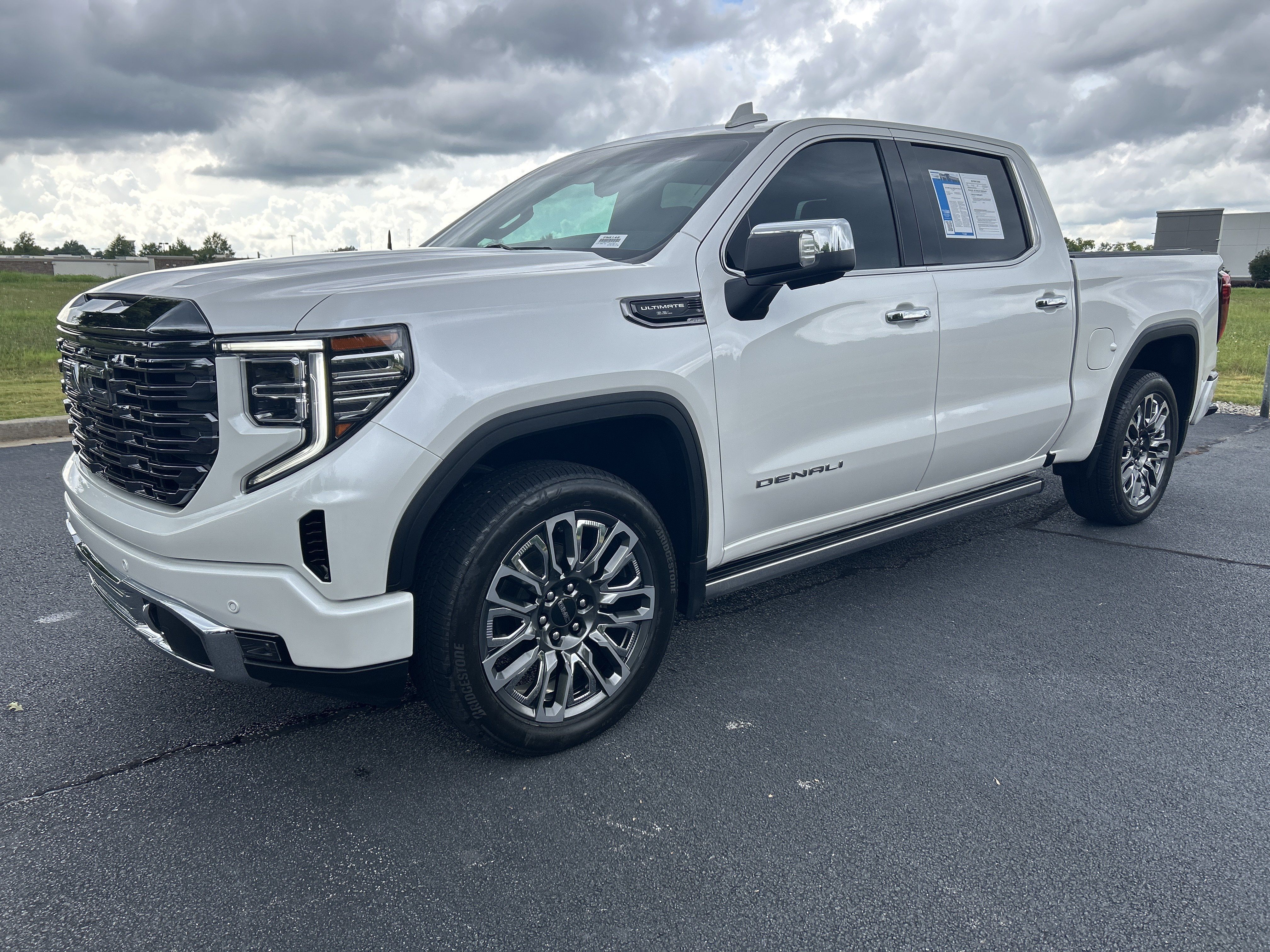 Used 2024 GMC Sierra 1500 Denali Ultimate AWD/4WD image 5