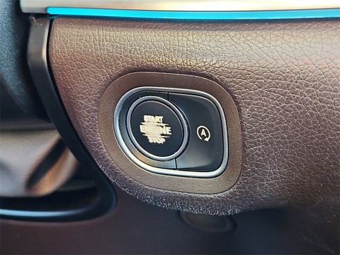 Used 2020 Mercedes-Benz GLE 450 4MATIC w/ Premium Package image 29