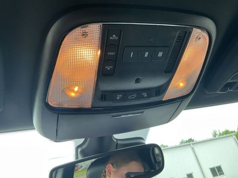 Used 2023 Dodge Durango GT image 14