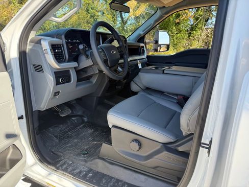 New 2026 Ford F450 XL w/ XL Chrome Package image 13