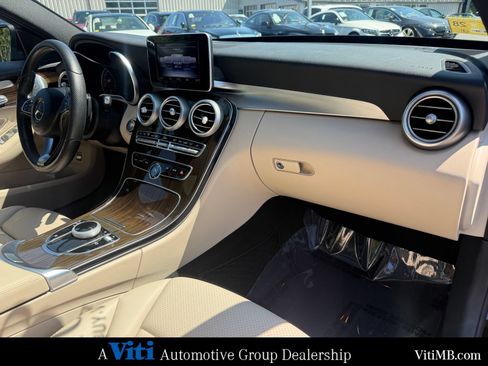 Used 2018 Mercedes-Benz C 300 4MATIC Sedan image 27