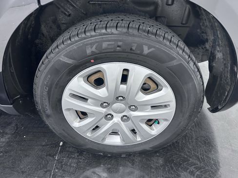 Used 2019 Dodge Journey SE FWD image 21